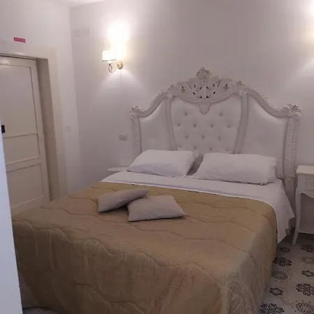 Bed & Breakfast Donna Lucrezia Bisceglie