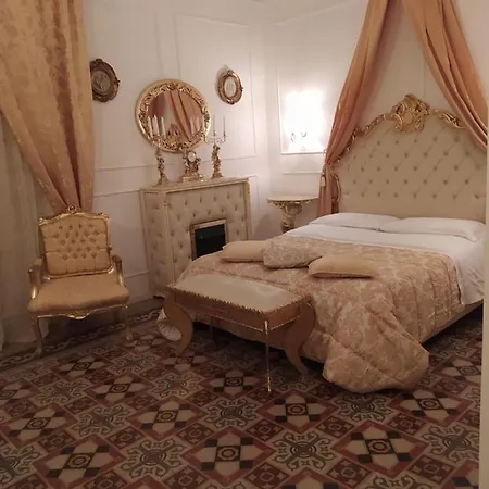 Donna Lucrezia Boutique Style - Relax & Business ביצ'לייה