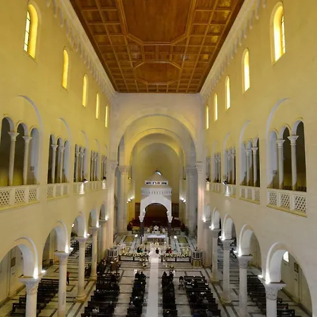 Donna Lucrezia Boutique Style 4* Bisceglie